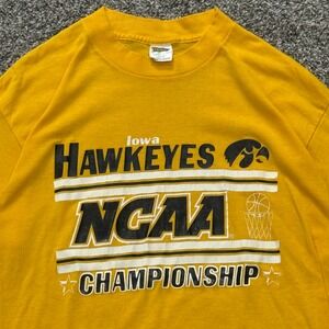 Vintage 80s Iowa Hawkeyes Basketball‎ NCAA Championship T-Shirt Trench Mens L